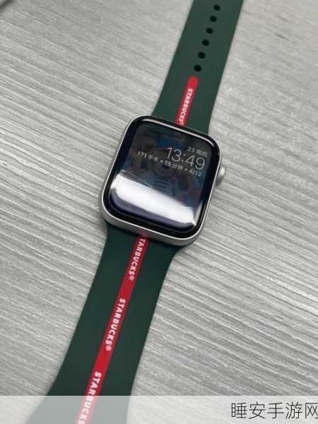 惊！Apple Watch 竟能吸在玻璃上，苹果称或因贴膜所致